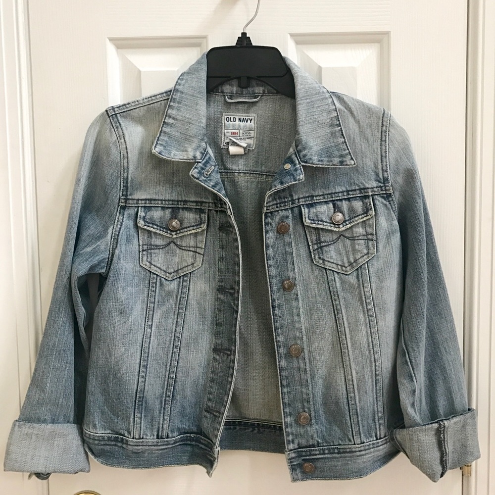 Classic Old Navy Jean Jacket 🌻